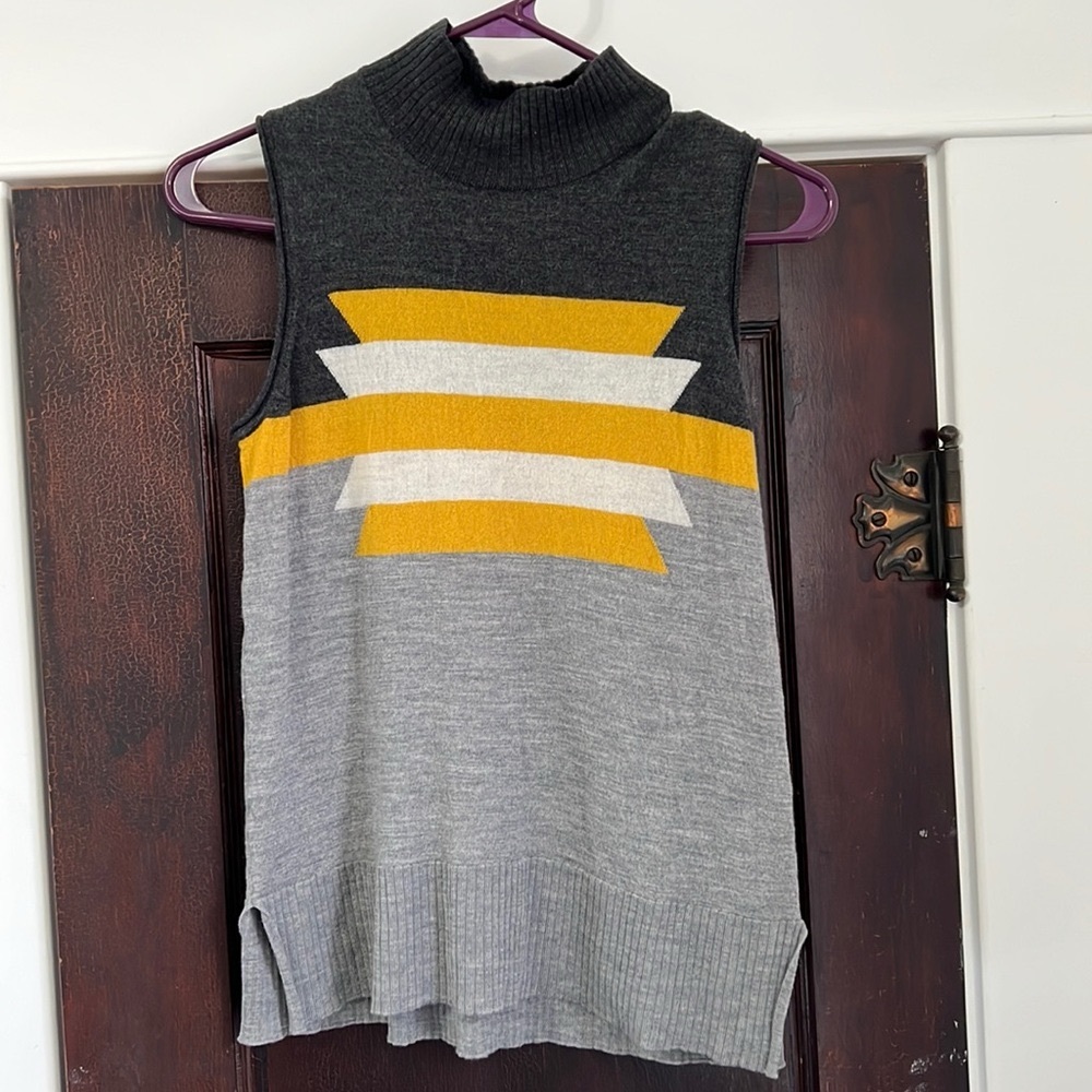Pendleton Gray and Yellow Sleeveless Turtleneck Wool Sweater Top